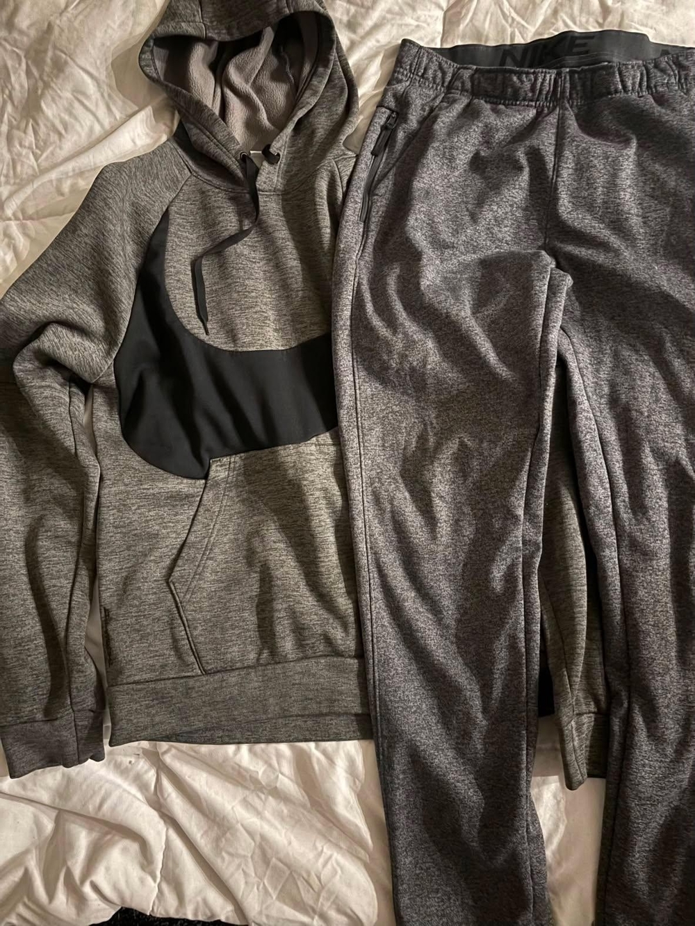 Men's Grey Hooded Pullover Sweatshirt And Pants Athletic Set